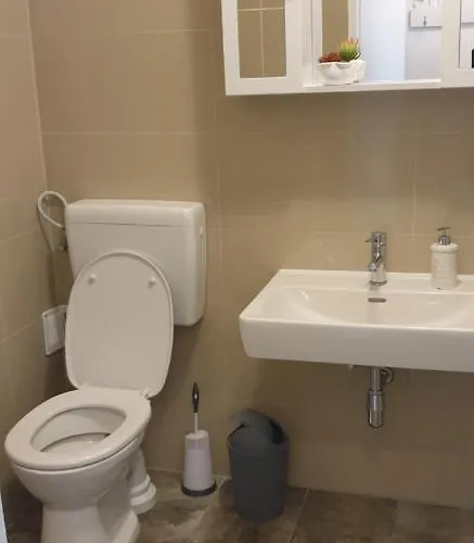 Mycrib I Free Parking I Self Check-in